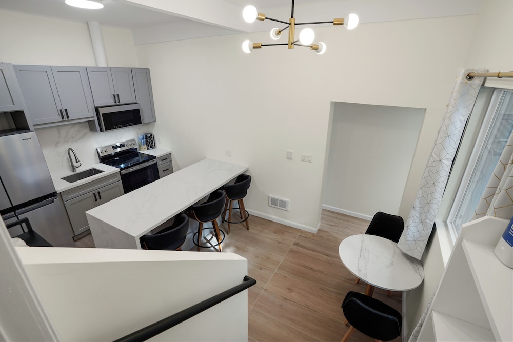 Cozy Private Rooms near SF Transpo