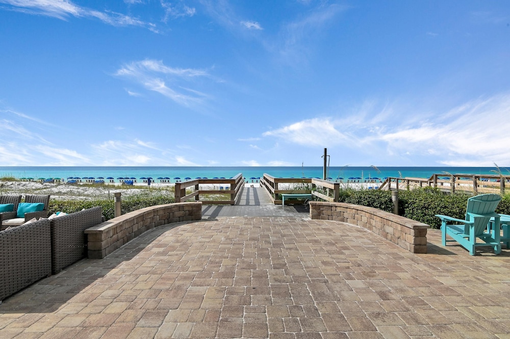 Inn at Crystal Beach 611