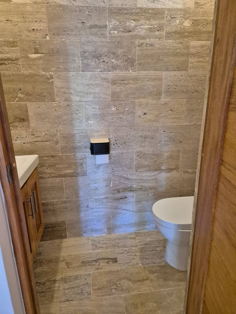 Large 3-bedroom Apartment