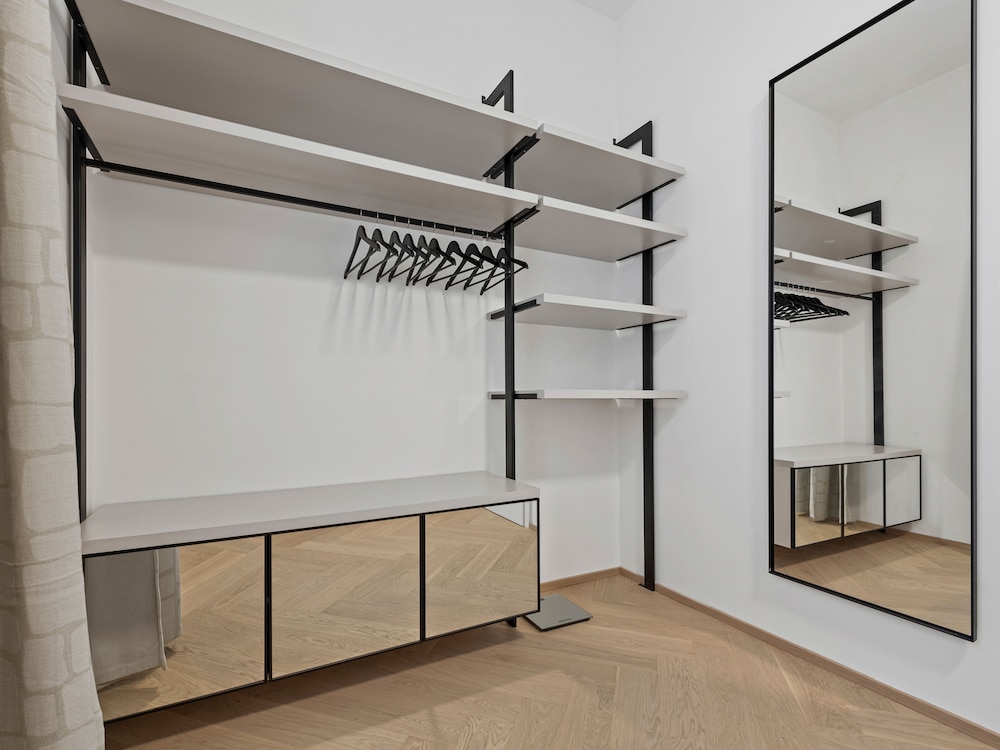 Living No. 5 by GT7 Hospitality