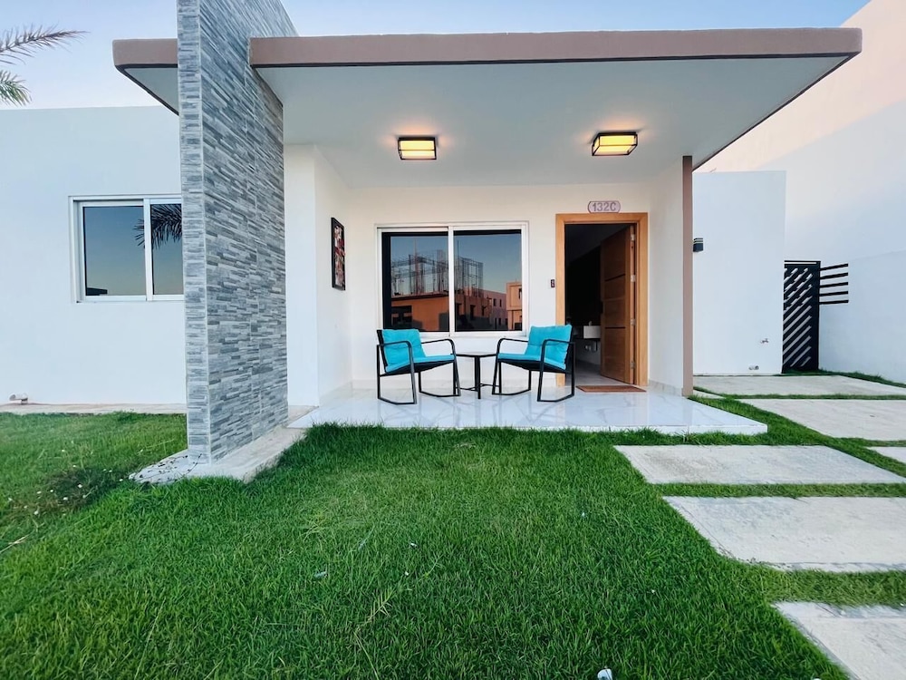4BR 14 pax Twin Villa-Bbq & private pool