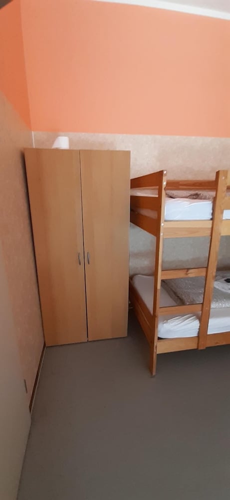 2-Rent Group Hostel Zimmer&Apartments GKP2