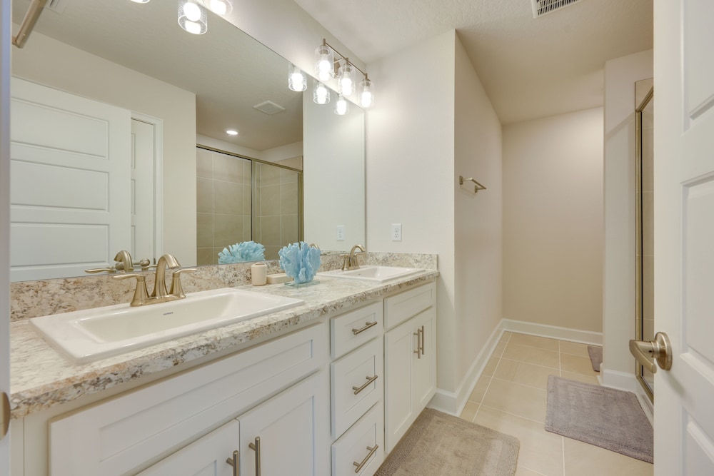 11 Mi to Beach: Newly Built Palm Coast Home!