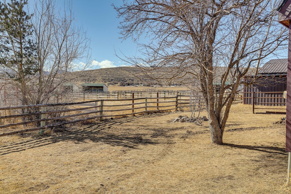 2 Mi to Main Street: Mtn-view Escape in Lander!