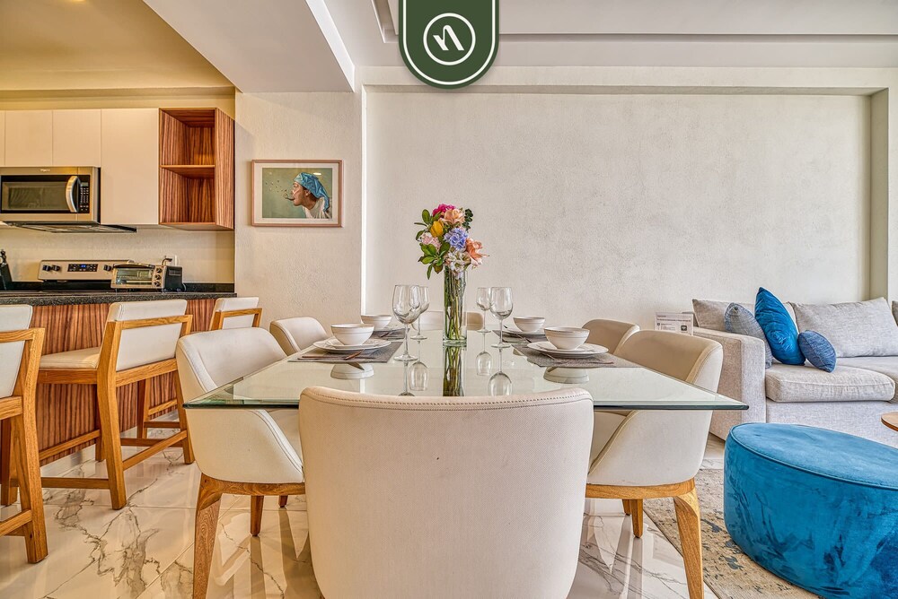 2BR Condo With Private Balcony - Padel Court