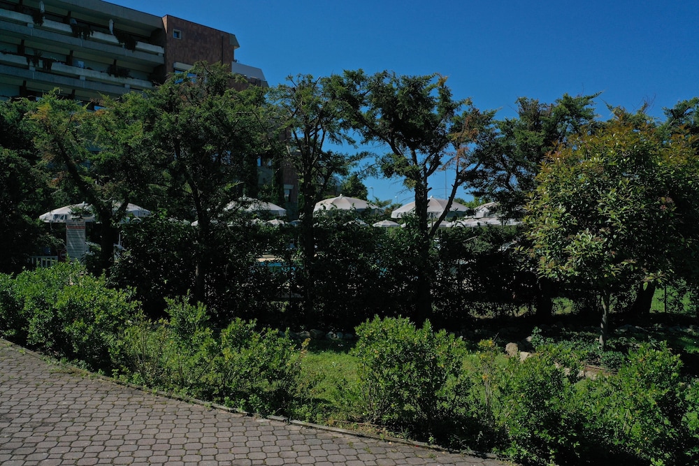 Suites Marilia Apartments