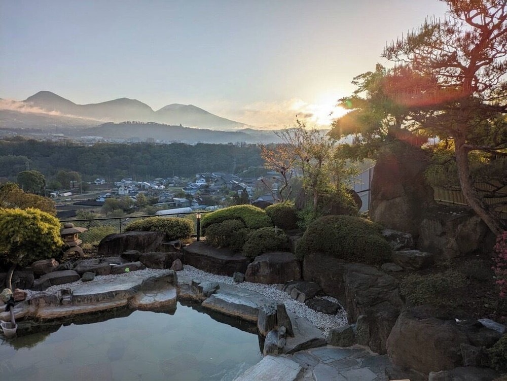 nunobikionsen komoro