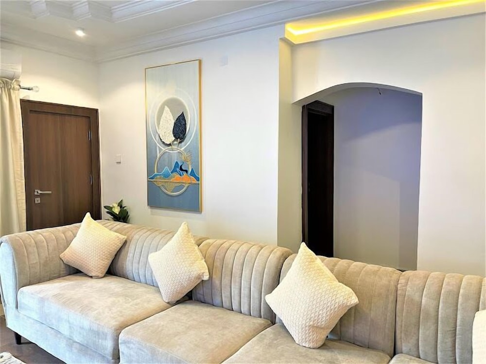 BOL APARTMENT 11