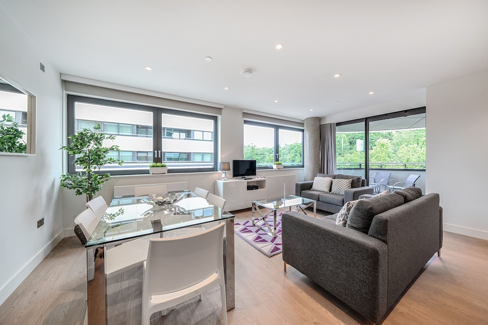Roomspace Apartments - Oasis Way