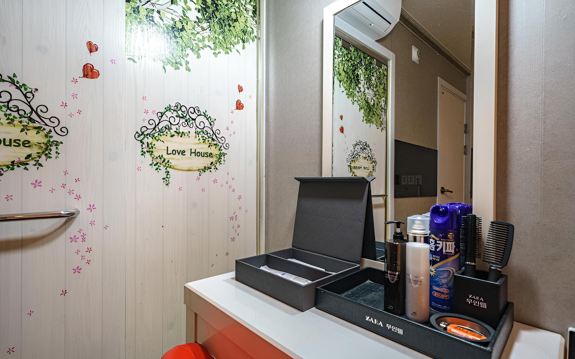 Pocheon Zara Self Check-in Motel view 4