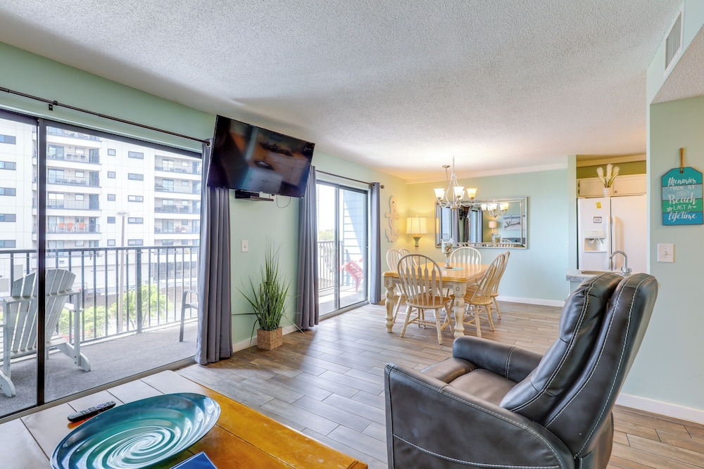 Ocean-view Balcony: Myrtle Beach Resort Condo!