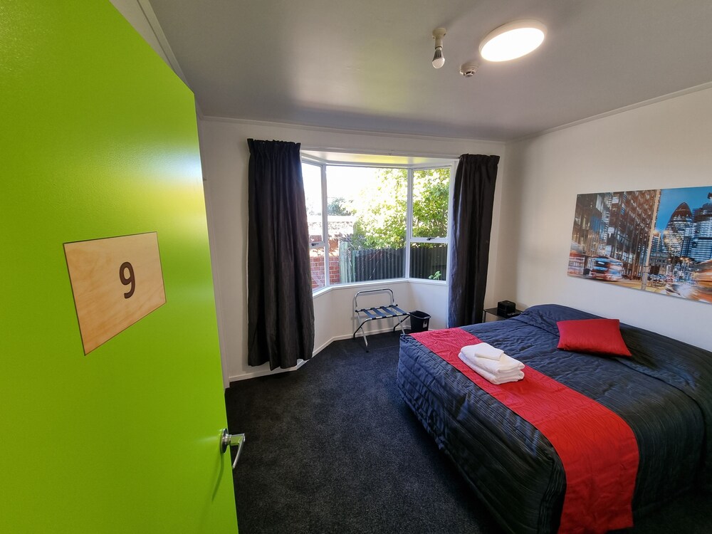 Photo 18