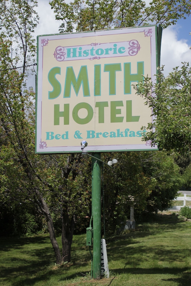 Historic Smith Hotel B&B