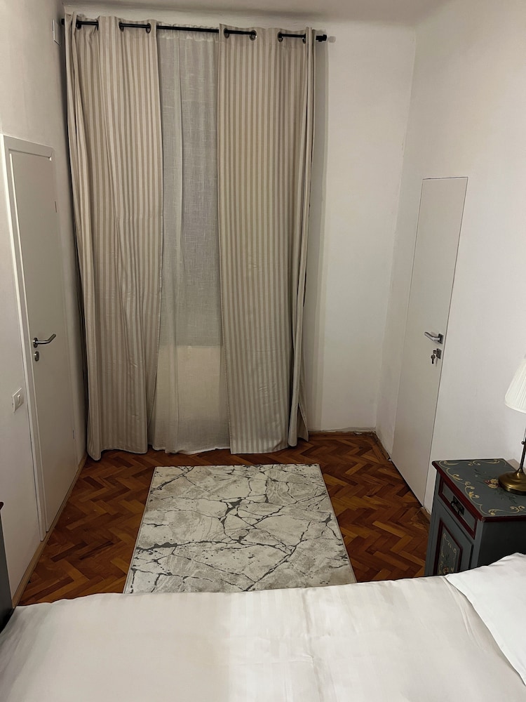Suite 49