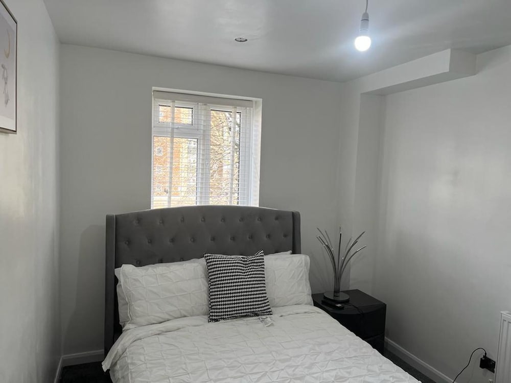 Modern Executive 2-bed Apartment in London