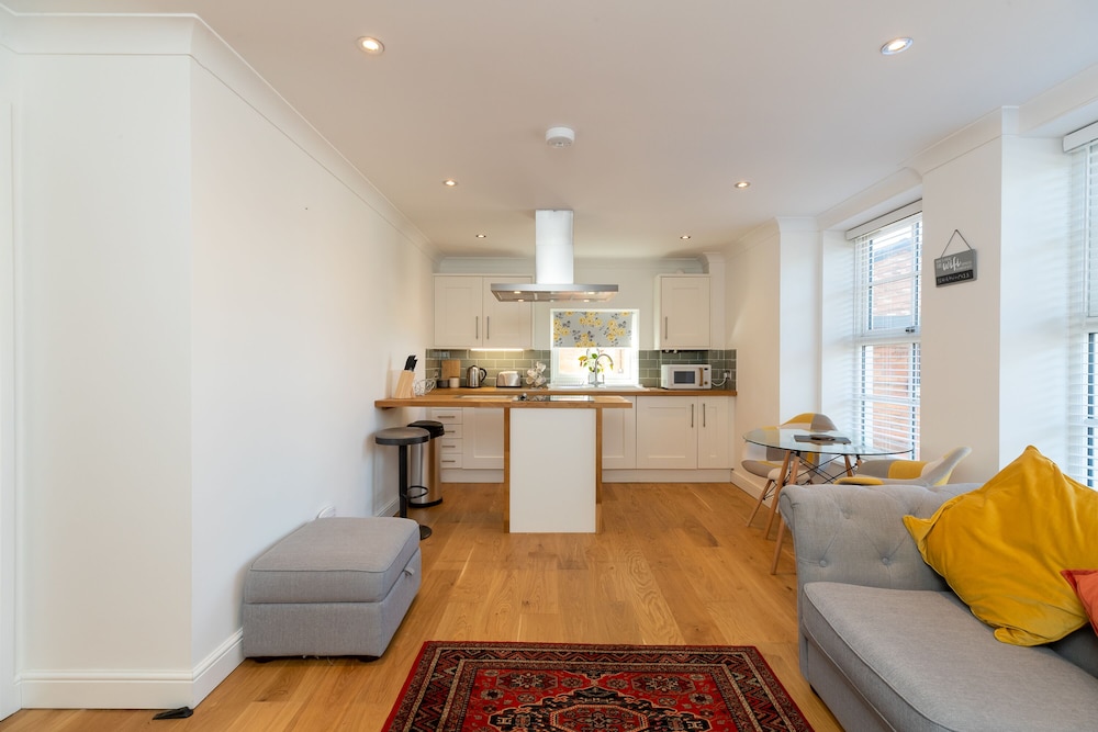 Inviting 1-bed Apartment in Banbury view 4