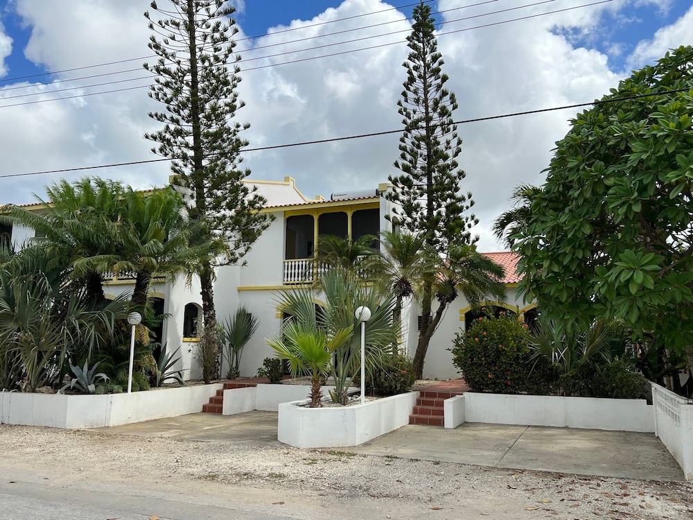 Divers Paradise Bonaire