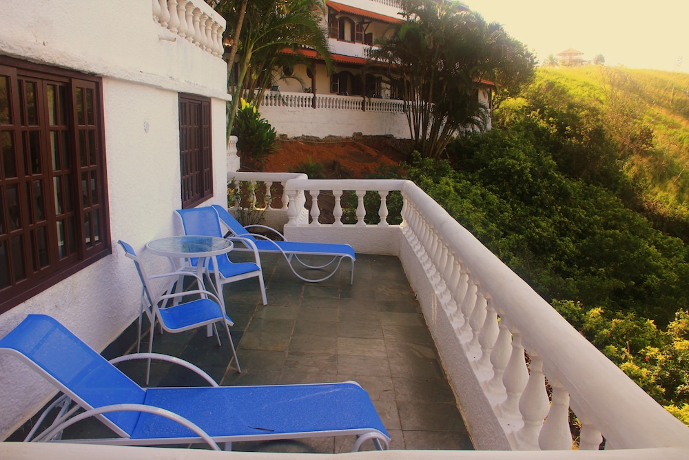 Casa & Mar Colonial