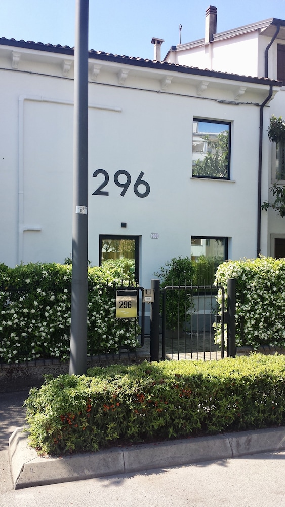 Guest house 296