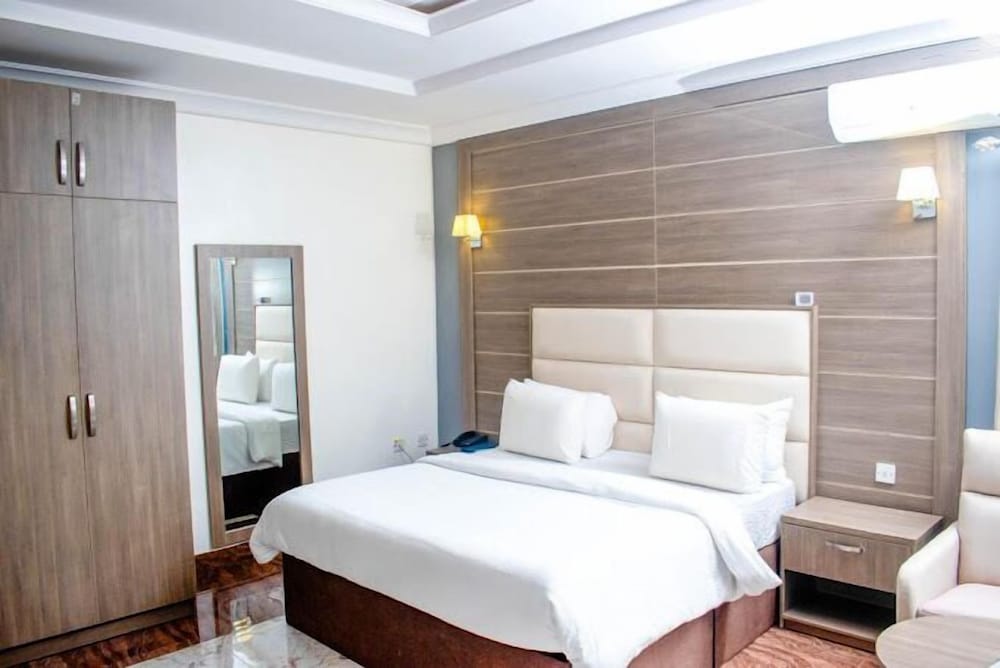 Circusse Suites and Apartments