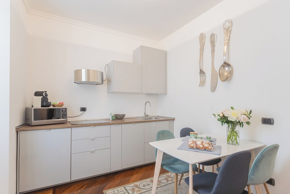Lake Holiday Como by Rent all Como