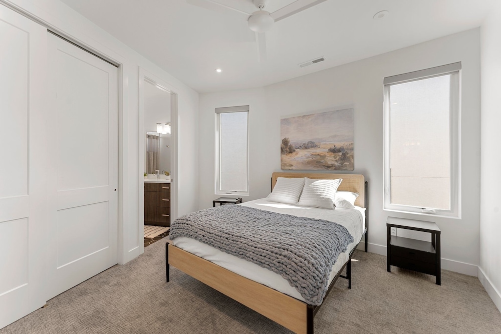 Olympic Escapes Gold 6 Bedroom Townhouse