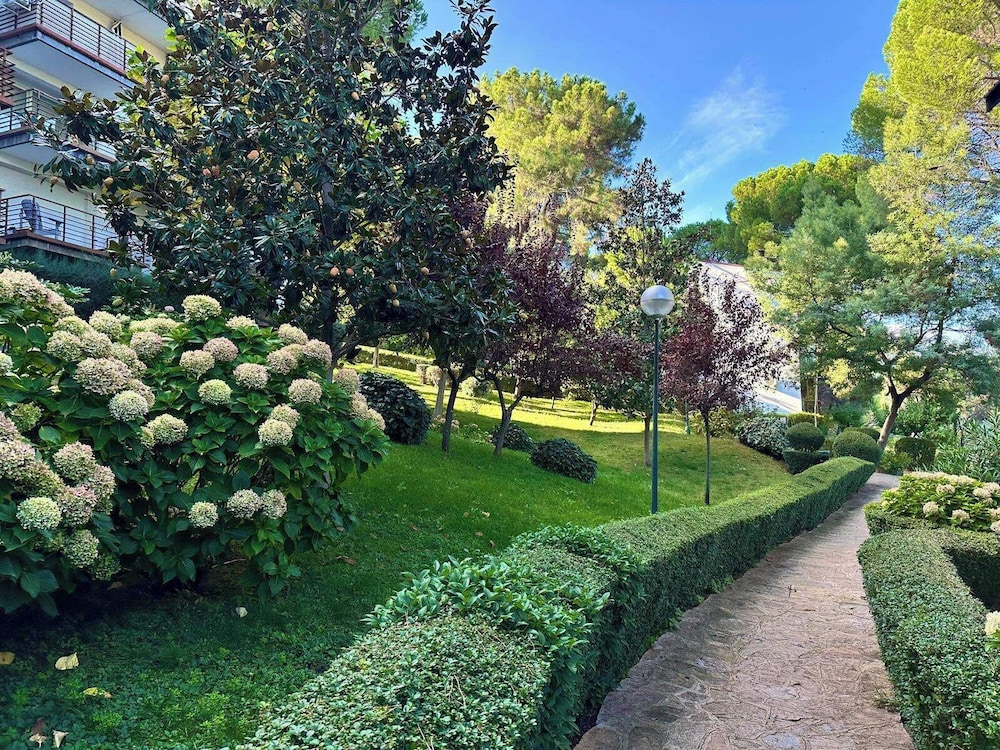 Costa Madrid Apartment Sleeps 5 With Terrace