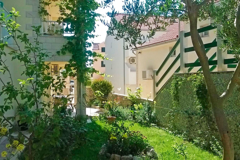 Ratac Apartments