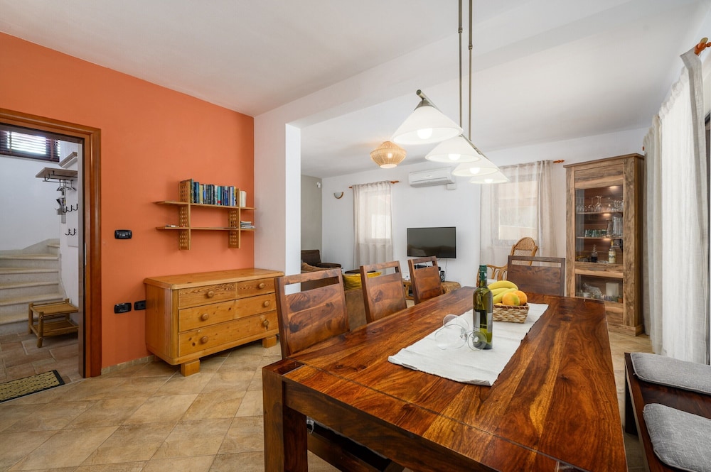 Lovely Villa Near the Beach