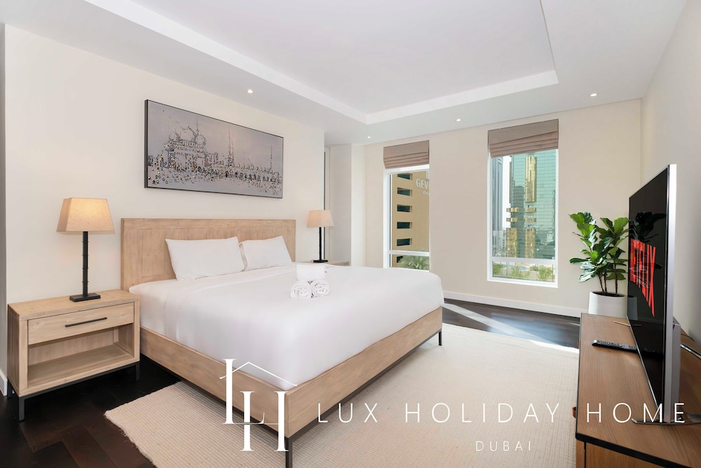 LUX The Elegant DIFC Suite 2