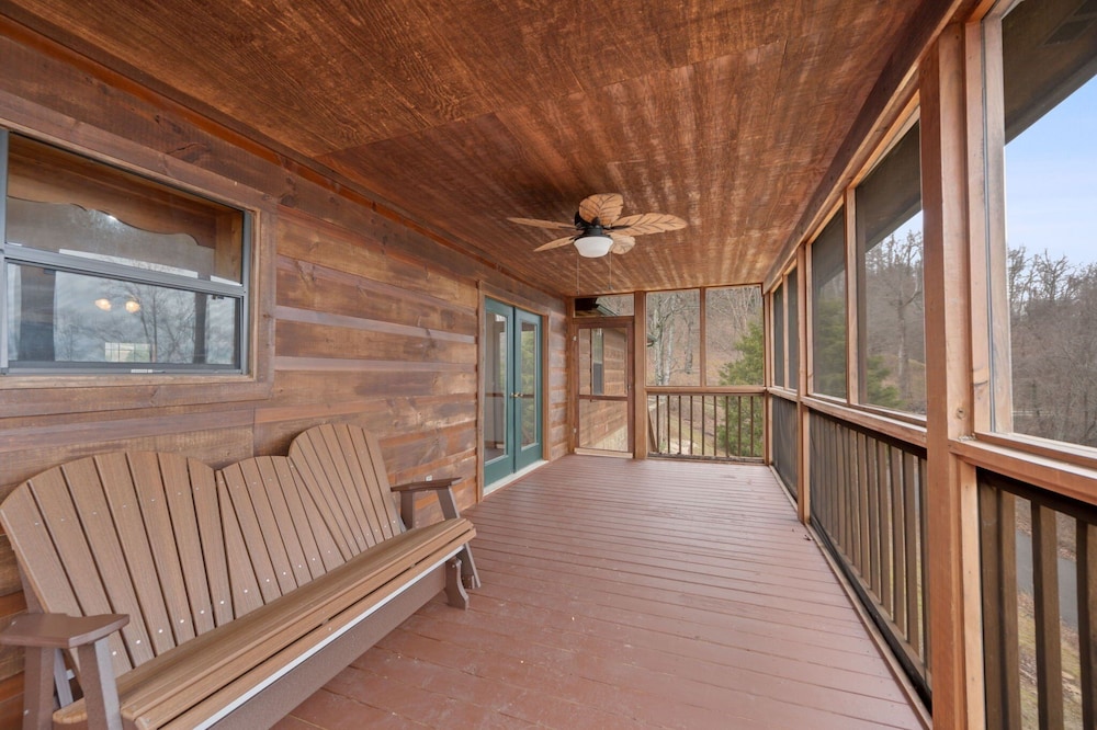 Retreat In The Smokies 3 Bedroom Home