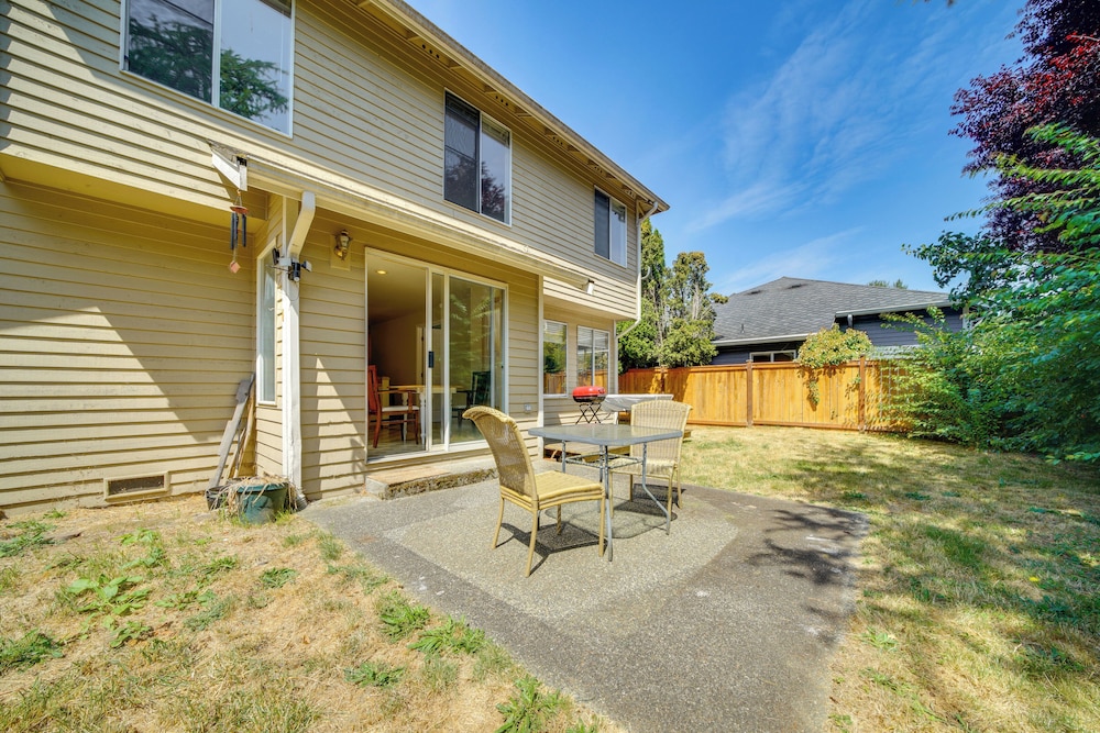 Walk to Hiking Trails: Renton Home w/ Fenced Yard!