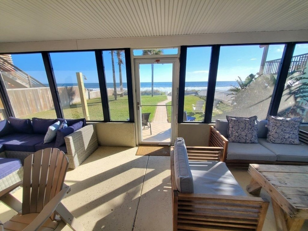 Coastal Bliss - Oceanfront Home 3 Bedroom Home