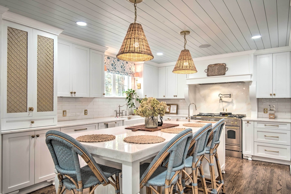 Stunning Charlotte Home: Private Pool! view 5