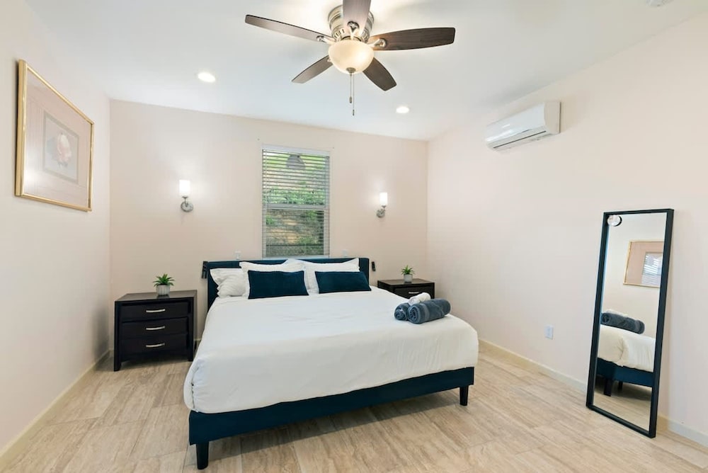 Spacious Single Level Home In Poway