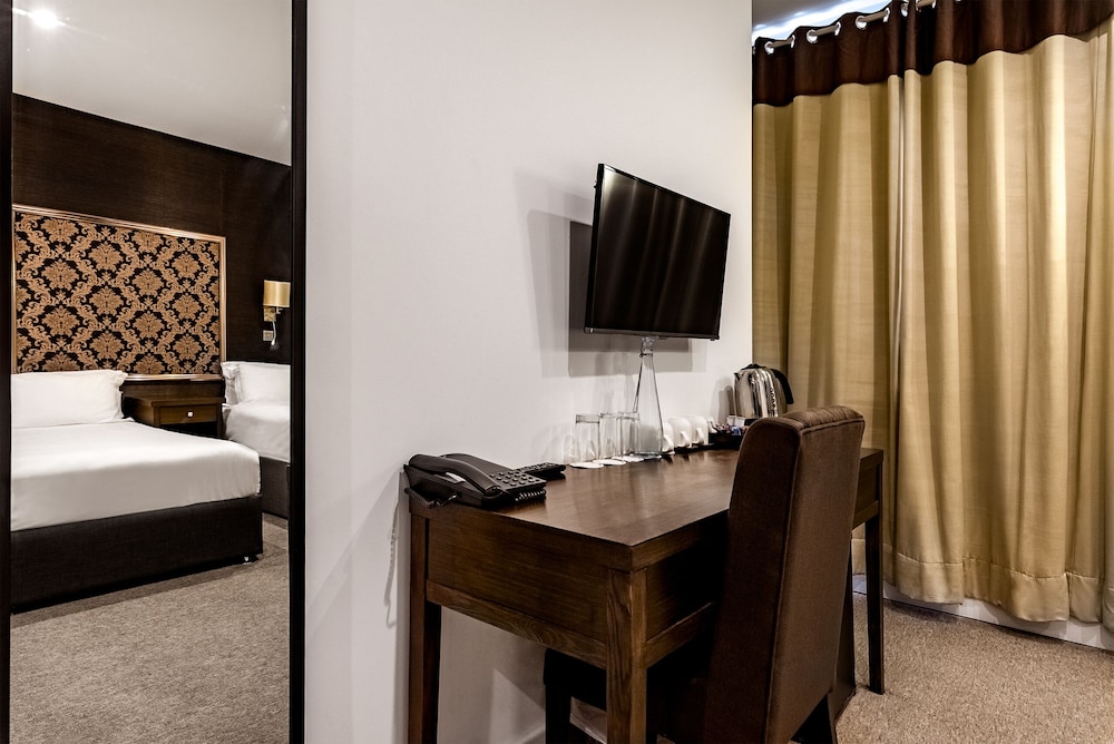 Croydon Vacations - Grand Sapphire Hotel  Banqueting - Property Image 21