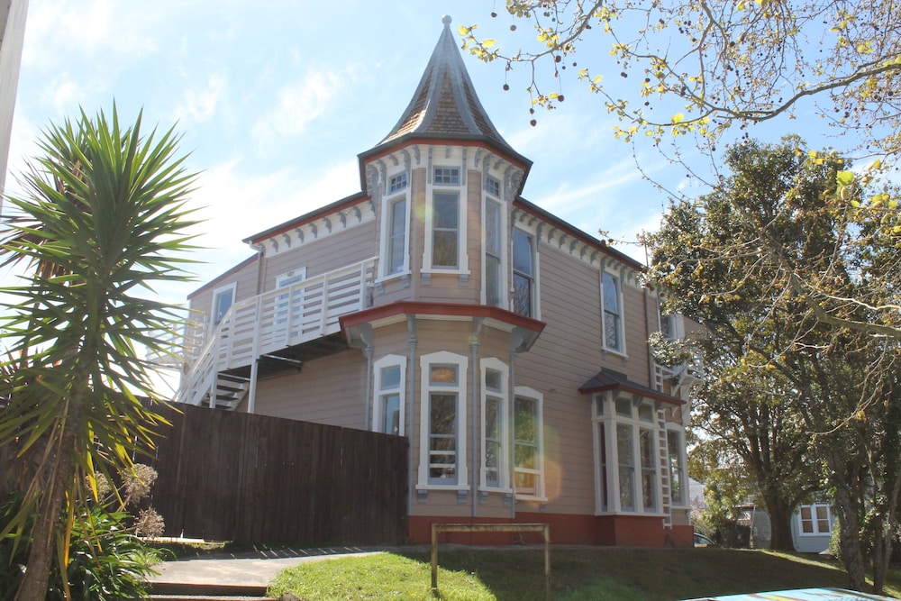 Haka Lodge Ponsonby - Hostel - Image 1