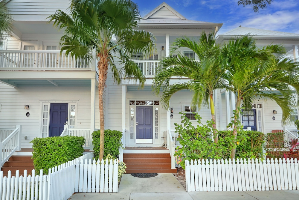 Waterfront Luxury Villa With Sunset Views And Boat Slip 3 Bedroom Townhouse by RedAwning