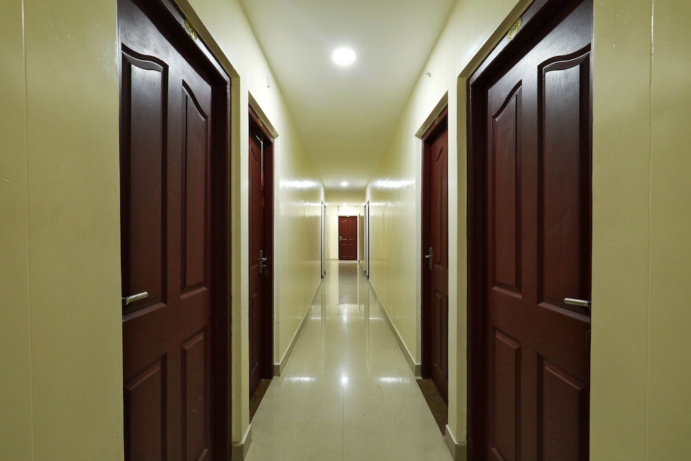 OYO 6725 Palm Inn