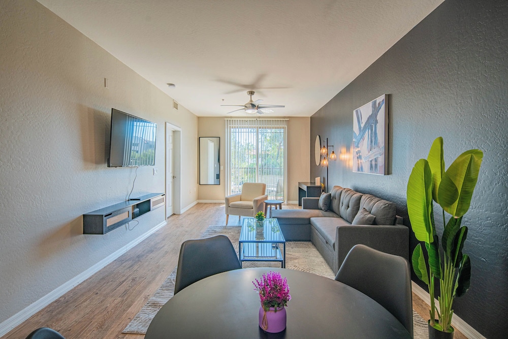ROVE LIVING/KL - The Fredrick Tempe