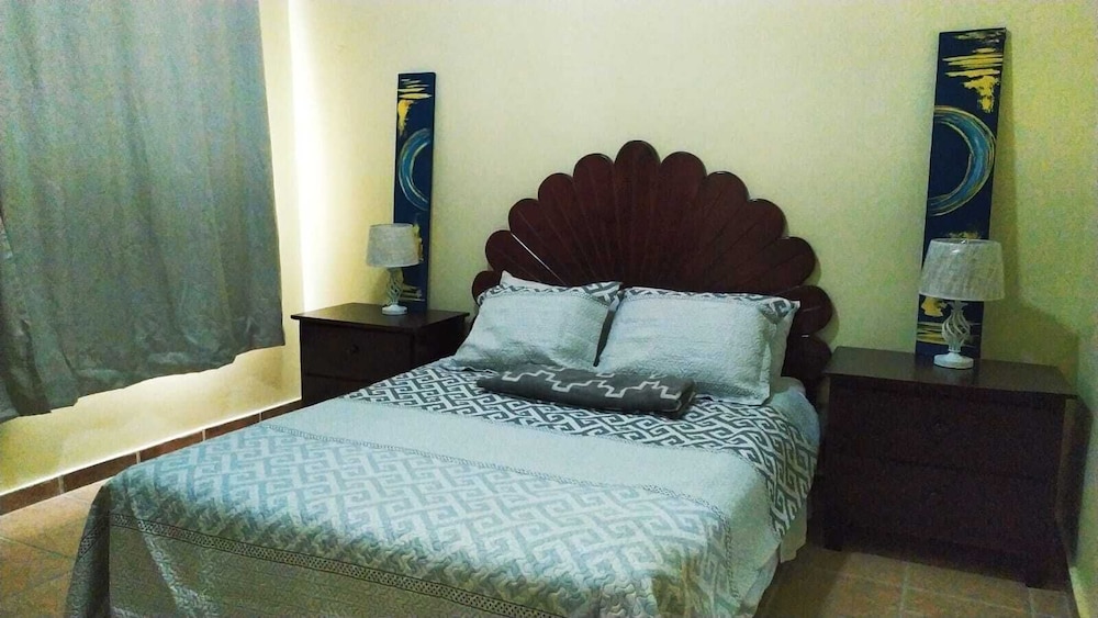 Las Brisas, Juan Dolio, 3br, 2 Pools, Jacuzzi, Beach, Golf, 7 Sleeps