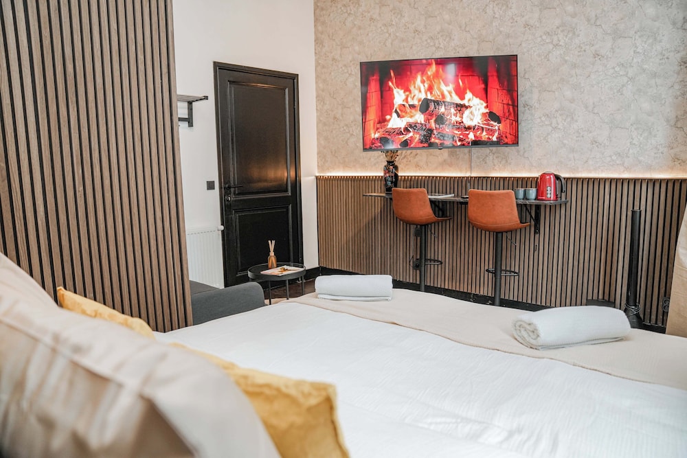 Comfy 5BR Apartment in Heart of Ghent