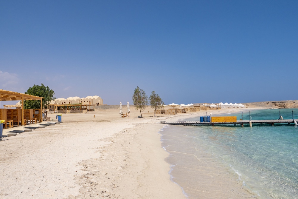 Marsa Nakari Village