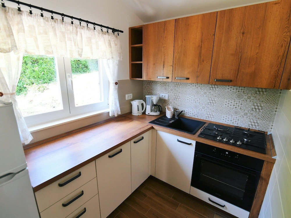 Charming Holiday Home With Terrace and Garden - One Bedroom Holiday Home
