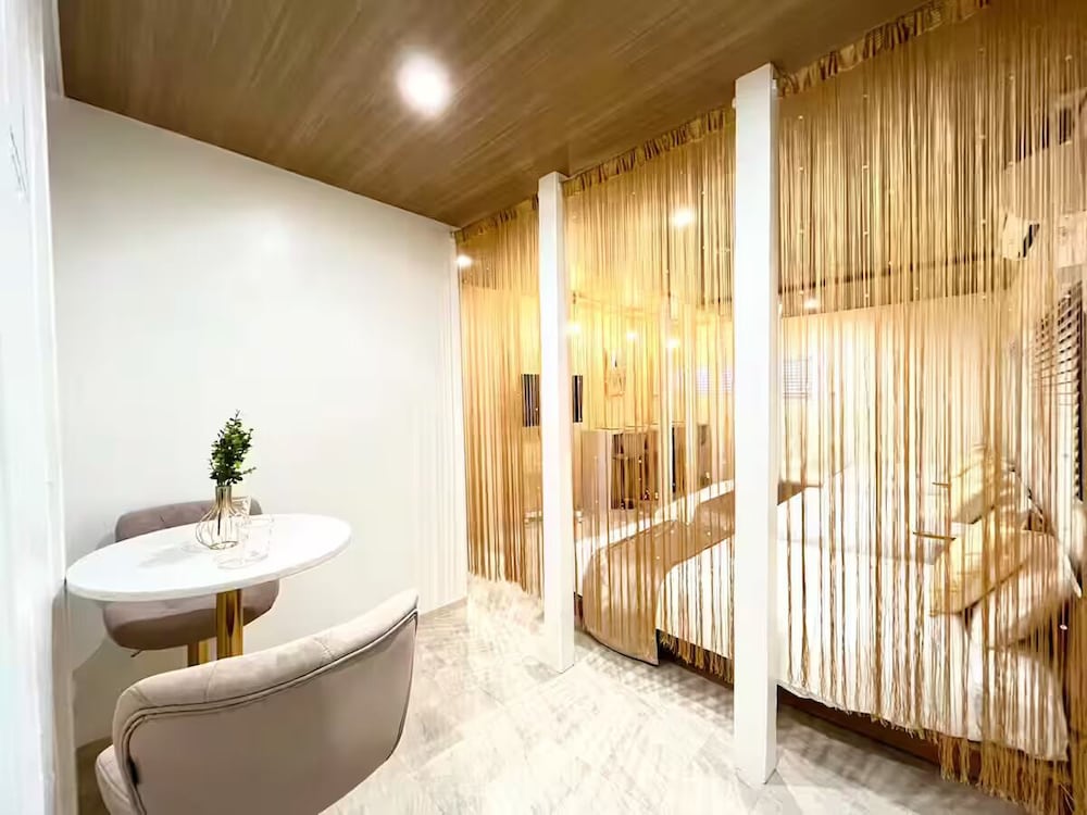 Kuromon Central Self Inn202