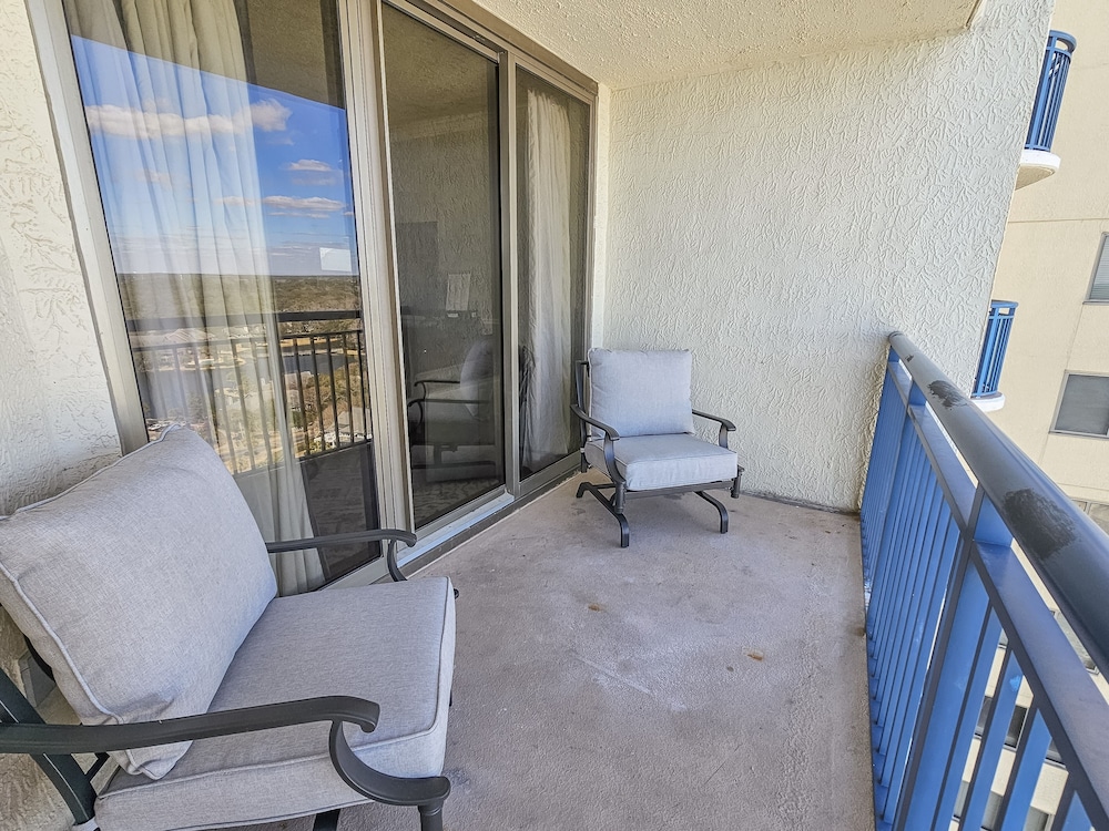 1707 Brighton, impressively remodeled, 3 bedroom ocean view 3 Condo