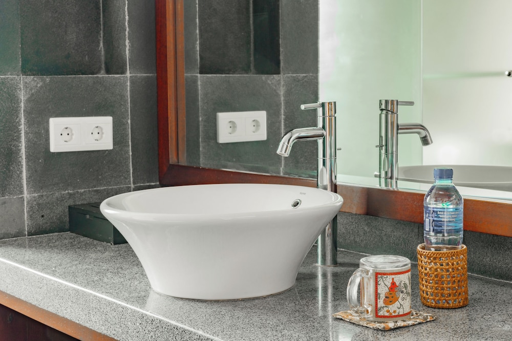 Photo 33