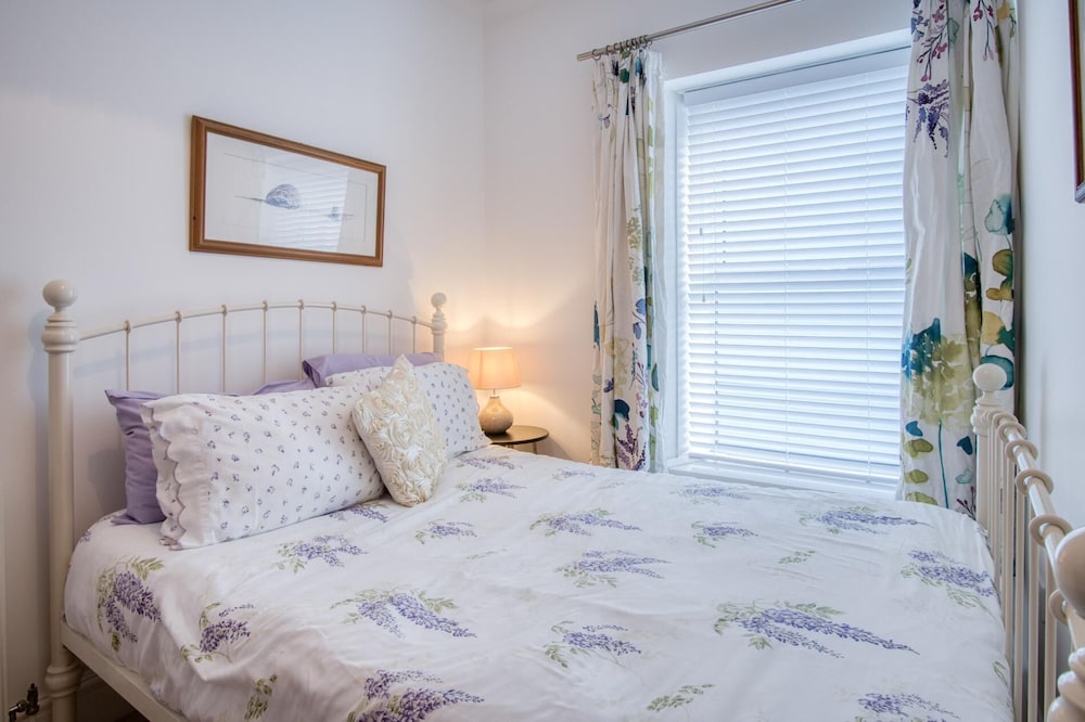 Taliesin - 5 Bedroom Holiday Home - Tenby