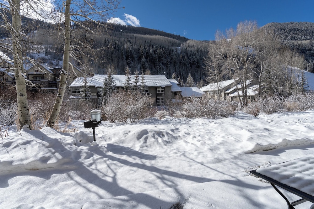 Viking Lodge 117 by Avantstay Ski Home w/ Communal Pool & Hot Tub view 3