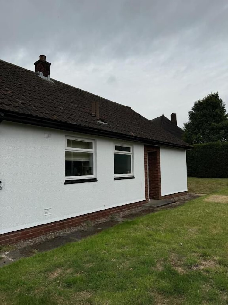 Hendry Road Cottage